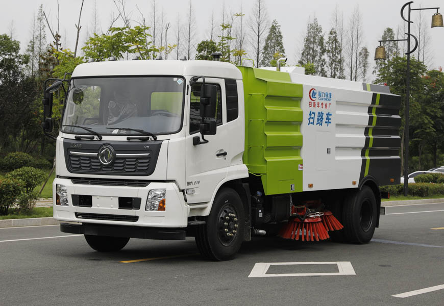 東風(fēng)天錦12噸掃路車(chē) 水4方/塵8方