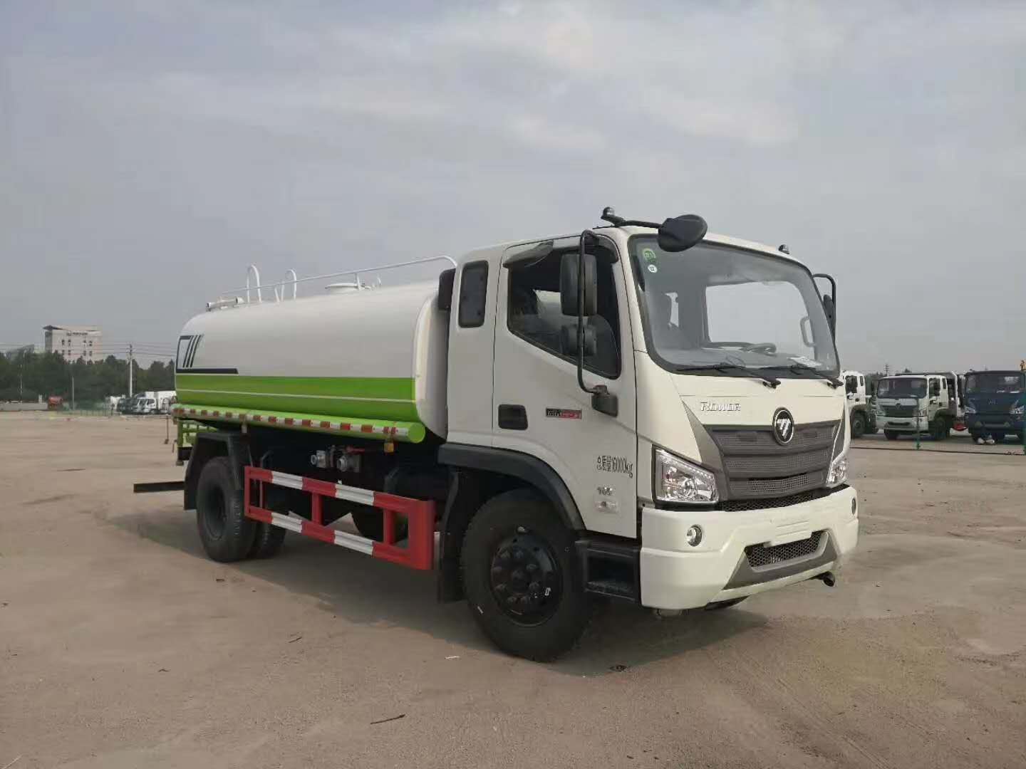 福田福瑞沃12噸灑水車(chē)