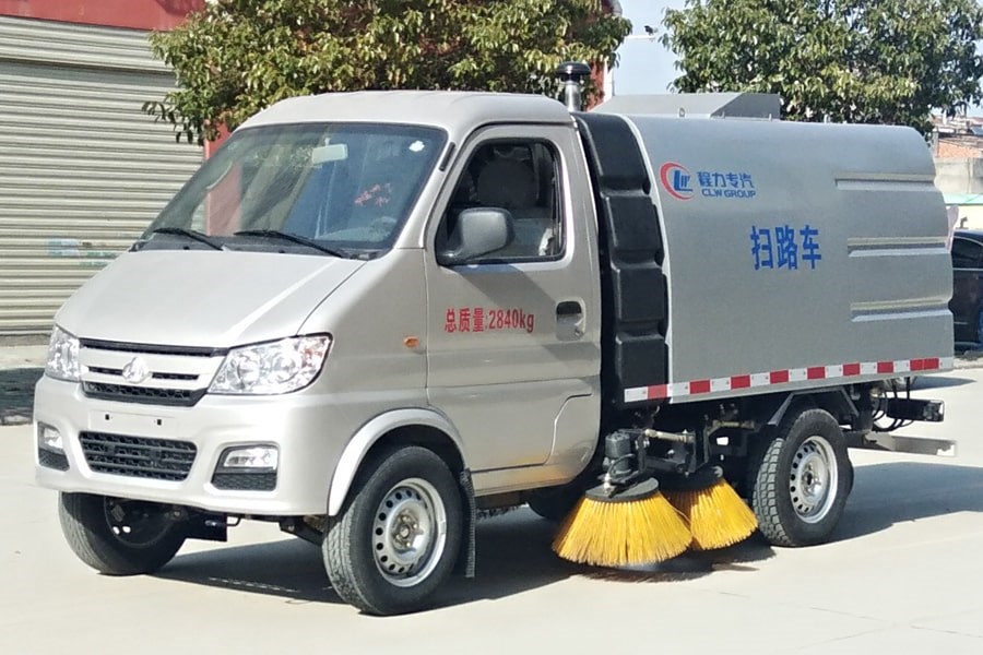 長(zhǎng)安小型掃路車(chē)  水0.7方/塵1.8方