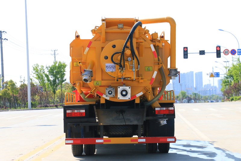 國(guó)六大福瑞卡 10方 清洗吸污車（廂式）